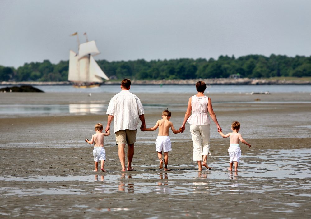 maine photographer on the beach